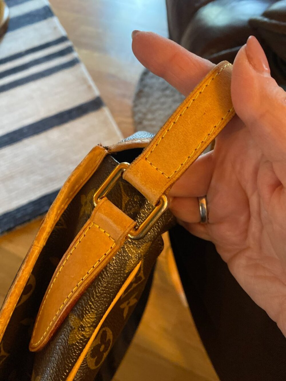Louis Vuitton Menilmontant MM Shoulder Bag - Picture 9 of 11